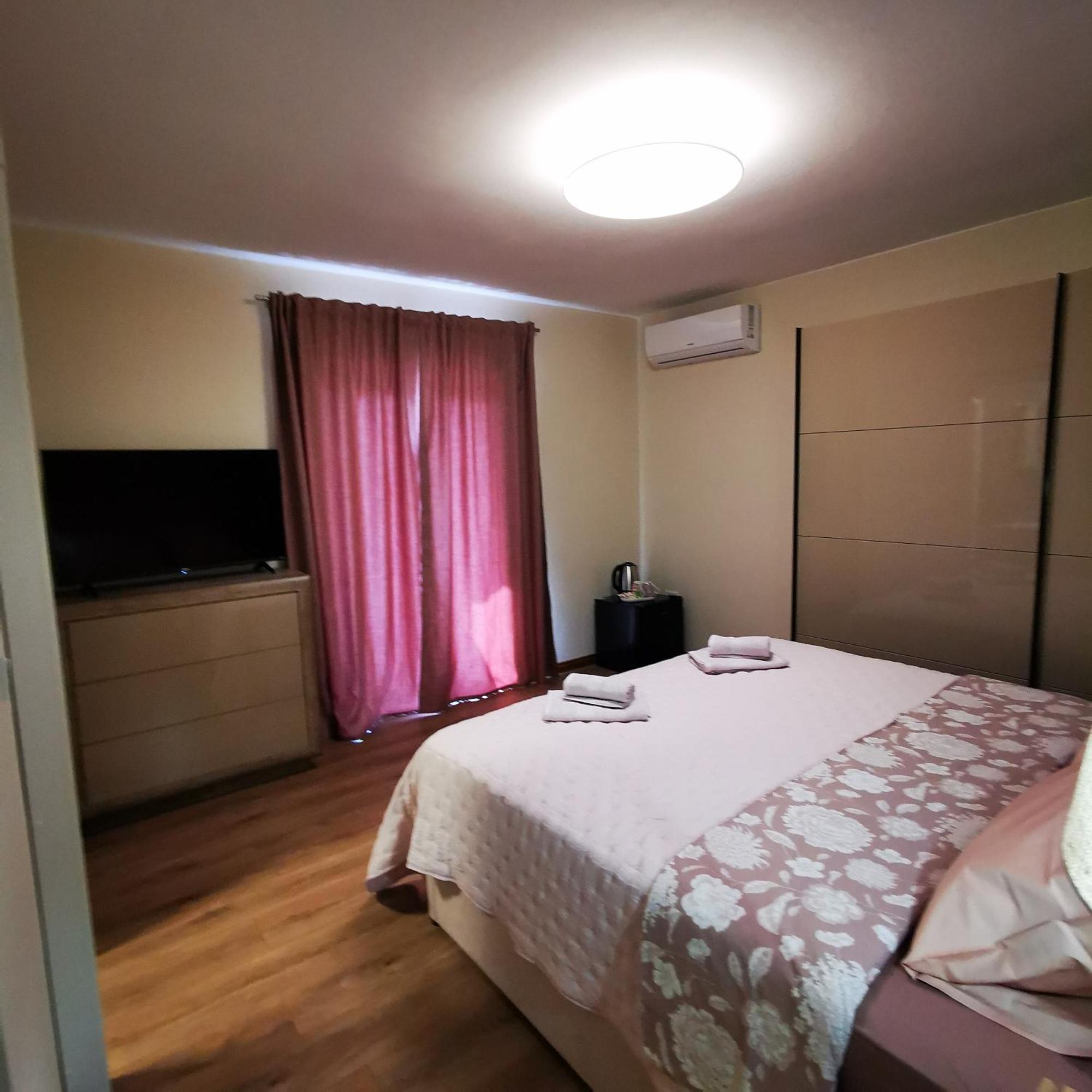 Casa Blanca Apartment Umag Exterior photo